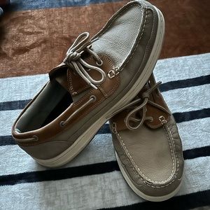 beige men's shoe size 11.5 M